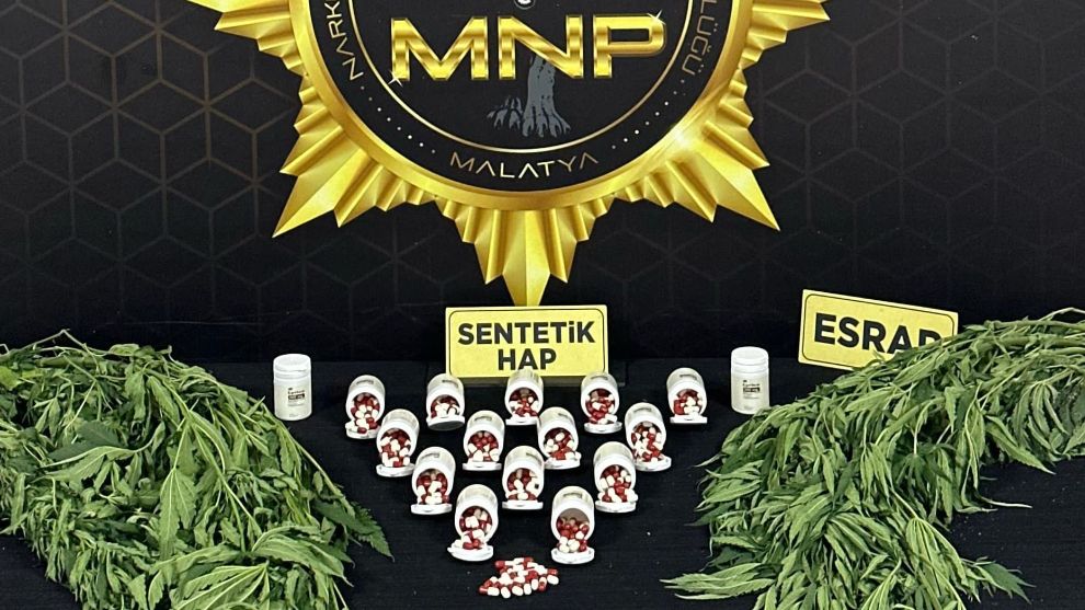 Narkotik Ekipleri Zehir Tacirlerine Göz Açtırmıyor: 2 Gözaltı