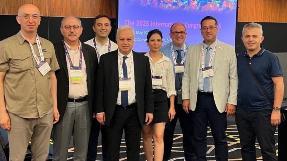 Prof. Dr. Sezai Yılmaz, Singapur'da Dünyanın En Geniş Çapraz Nakil Serisini Sundu