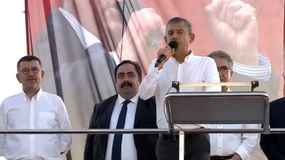 Özel, Mitingde O Notu Okuyarak Konuştu... Malatya'daki Mıcır Gate Olayı Tekrar Gündemde