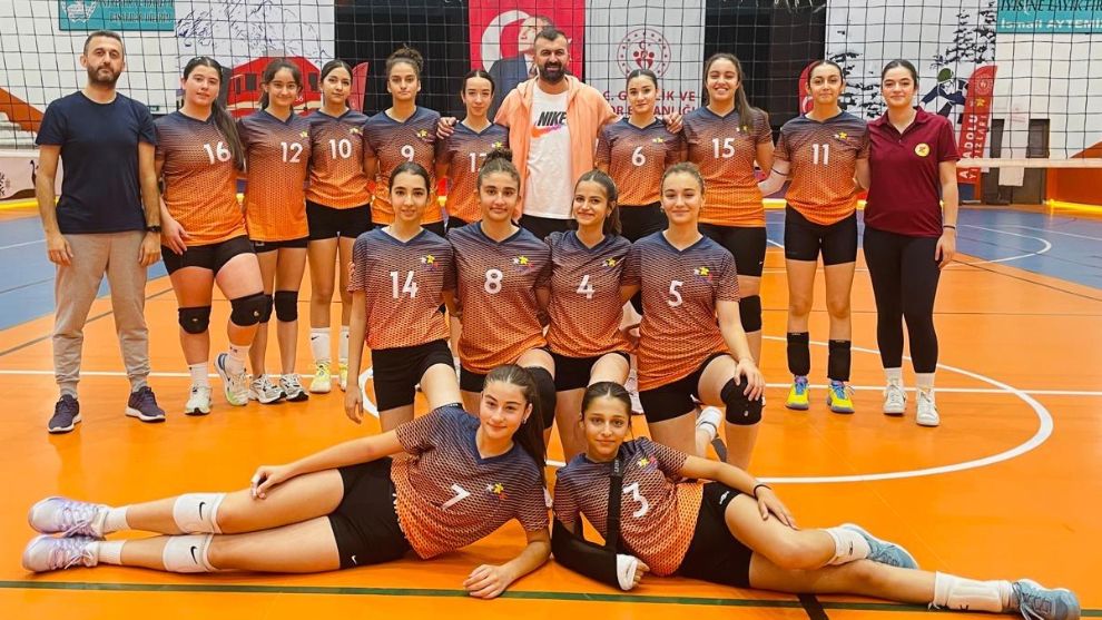 Malatya Kız Voleybol Takımı Anadolu Yıldızlar Ligi'nde Yarı Finalde!
