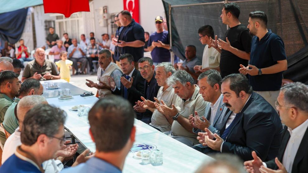 Özel'den Malatya'da Şehit Ailesine Taziye Ziyareti