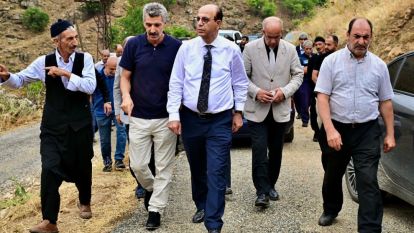  “Kırsal Mahallelerde Ulaşım Sorunlarını Çözüyoruz”