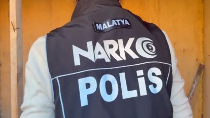 Otomobilde yapılan aramada uyuşturucu hap ele geçirildi