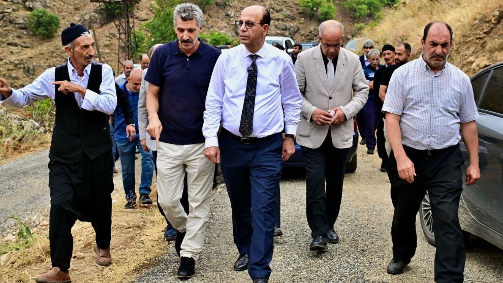 “Kırsal Mahallelerde Ulaşım Sorunlarını Çözüyoruz”