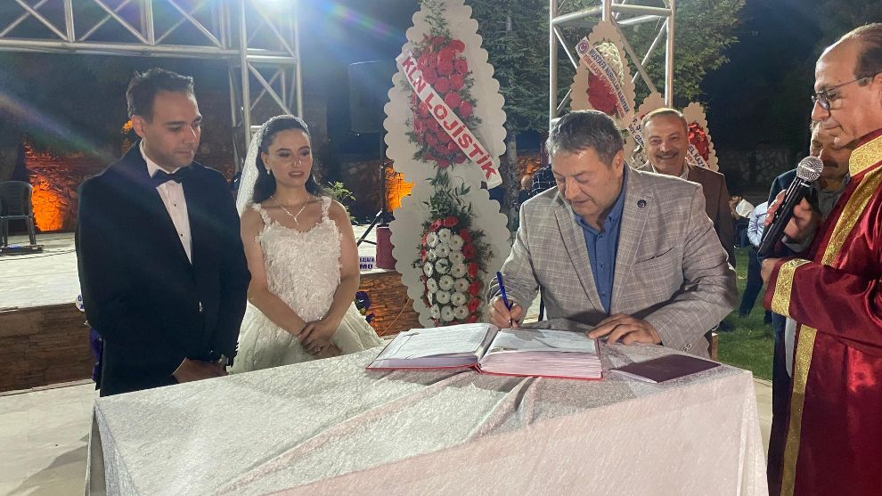 Malatya'da Akgül ve Gül ailelerinin mutlu günü