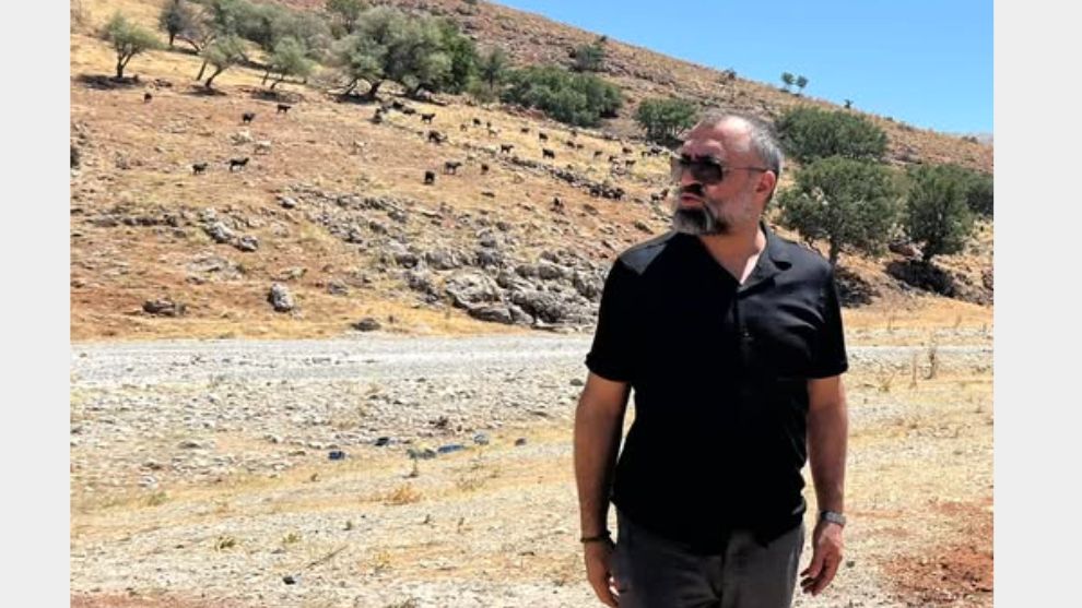 Nefsinize ağır gelen gerçekler dönekliklerden daha iyidir