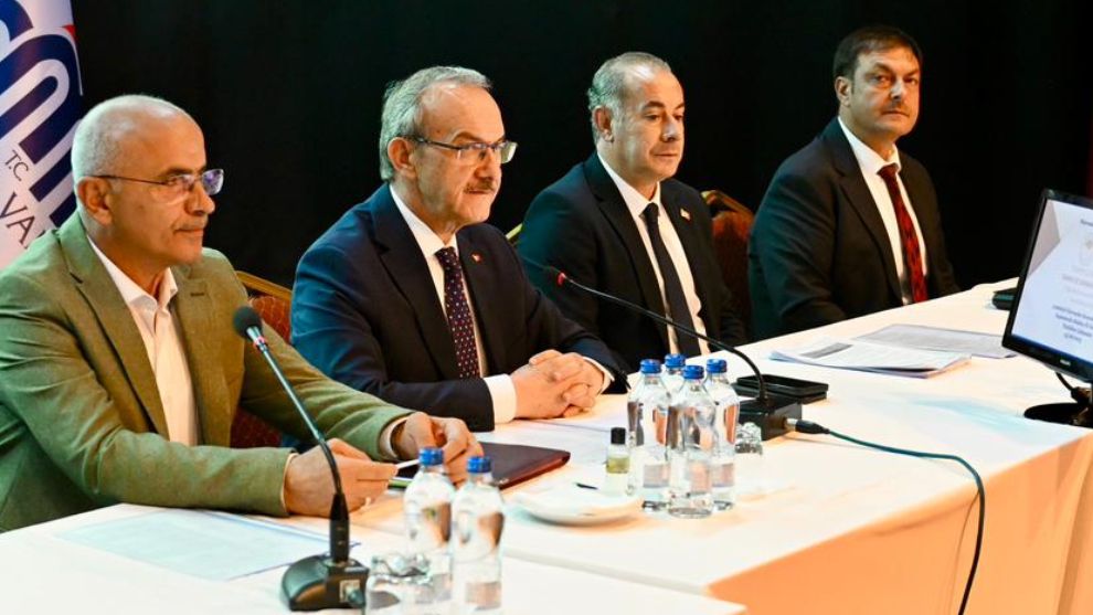 Vali Yavuz: “Sorun ertelenemez, çözüm şart”