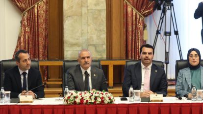 "Farklı kesimlerinin görüşlerini değerlendirerek ilerliyoruz"