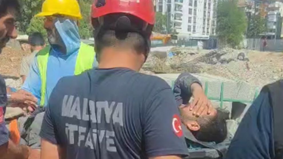 İnşaatta düşen işçiye ilk müdahaleyi itfaiye yaptı