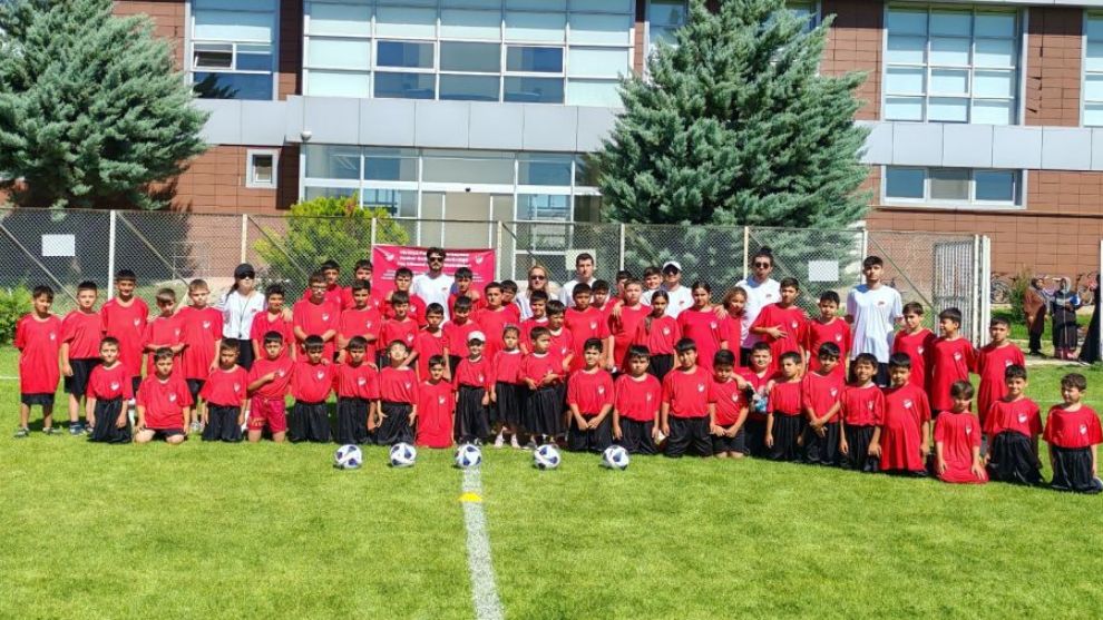 TFF Malatya Yaz Futbol Okulu'nda 100 Depremzede Çocuk Eğitim Aldı