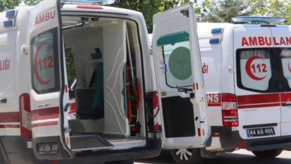 Gıda Toptancılar Sitesi Önünde Trafik Kazası: Yaralılar Hastaneye Kaldırıldı