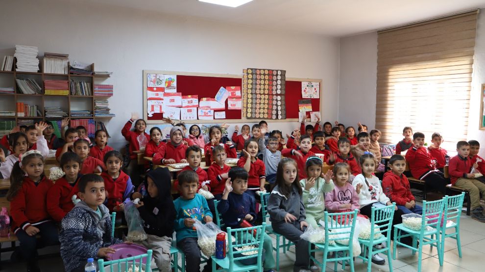 Köy Okullarında Beyaz Perde Heyecanı