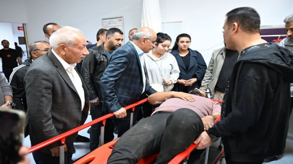 Arapgir'de İşçi Servisi Kaza Yaptı: 4 Belediye Personeli Yaralandı