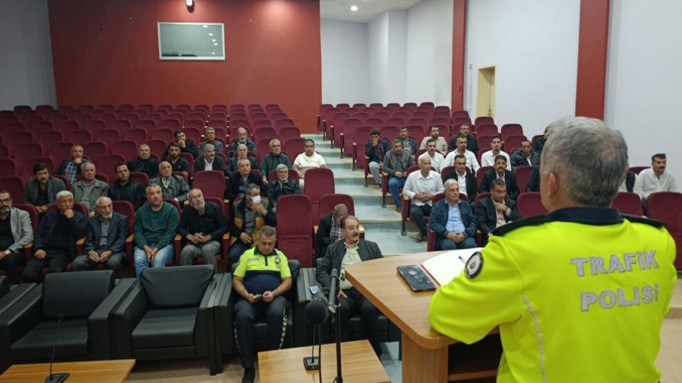 Malatya'da Taksi Şoförlerine Trafik Güvenliği Eğitimi Verildi