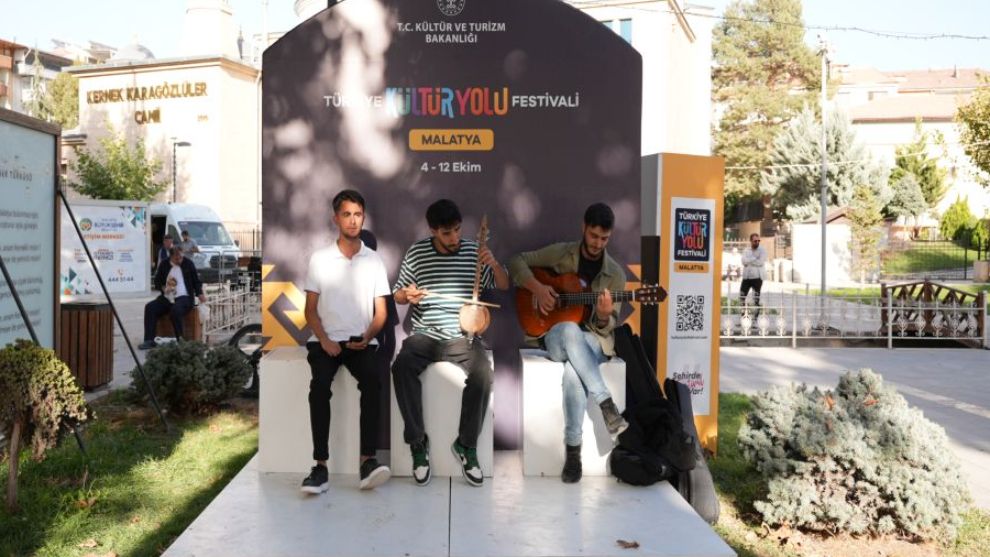 Malatya'da Tiyatrolar ve Sokak Sanatları Yoğun İlgi Gördü