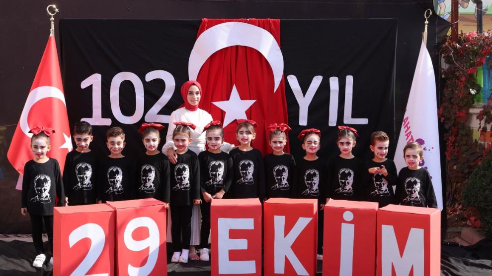 Melahat Abla Anaokulu'ndan Cumhuriyet Coşkusu