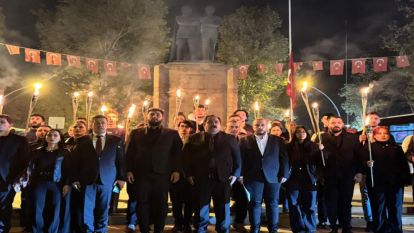 CHP Gençlik Kolları Anıt Önünde Nöbet Tuttu!