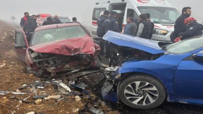 Malatya'da otomobiller  Kafa Kafaya Çarpıştı: 5 Yaralı Hastanede