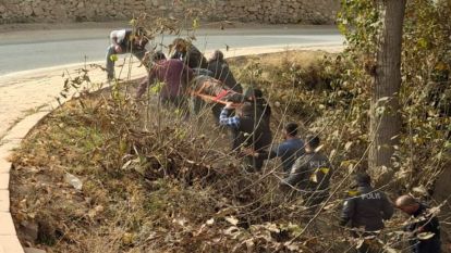 Pütürge'de Minibüs Şarampole Devrildi: 3 Yaralı