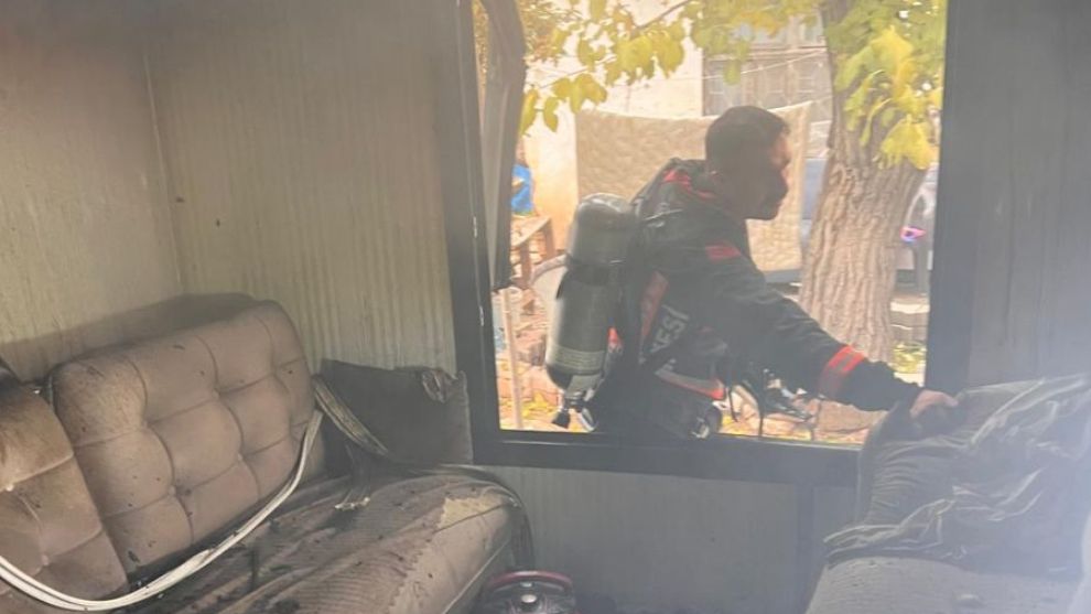 Depremzedenin Konteyneri Kül Oldu