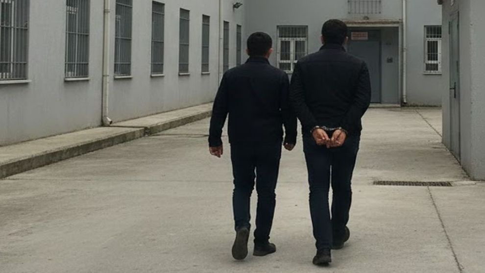Emniyet'ten Nokta Operasyon: 10 Yıl Cezalı Suçlu Yakalandı