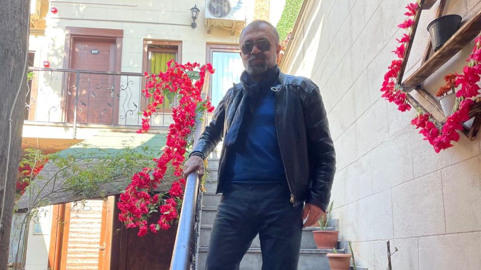 Liyakatsız, beceriksiz ve ajitasyoncu dönekler sizi.