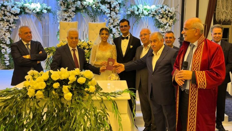 Özdemir ve Barutcuoğlu Ailelerinin Mutlu Günü