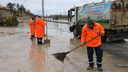 Battalgazi Belediyesi'nden Pınarbaşı Göleti'nde Temizlik