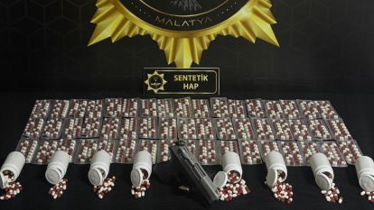 Gençler kurtuldu, torbacı içeride