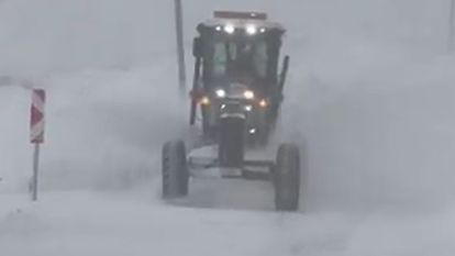 Malatya'da Şiddetli Kar Yağışı Ulaşımı Durdurdu: Çok Sayıda Yol Kapandı