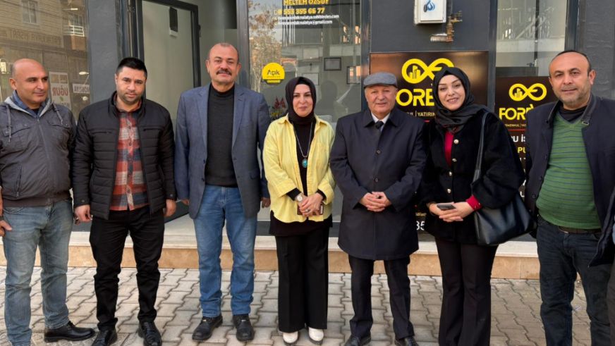 Emlakçının Yüzü Gülüyor: Ali Özgül Saha Mesaisinde!