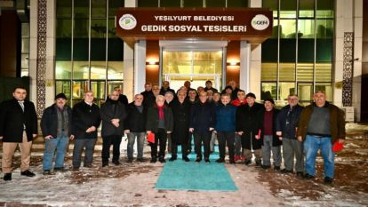 Gülen yüzler, gururlu eller: Zanaatın çınarları buluştu