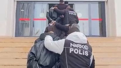 Sokakları Belediye Kardan, Narkotik Pisliklerden Temizliyor: 13 Zehir Taciri Paketledi!