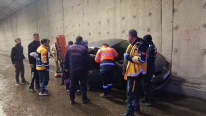 Erkenek Tüneli'nde Otomobil Duvara Çarptı: 1 Yaralı