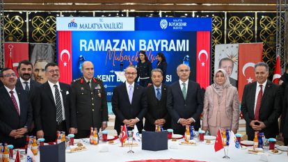 "Malatya'mızın yaralarını sarmaya devam ediyoruz"