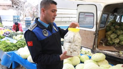 Zabıta Pazara İndi: Etiketi Olmayan Yandı!