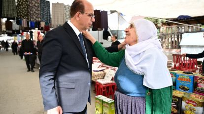 Başkan Pazarı Gezdi; Yaşlı Kadın Sağlam Spor Aleti İstedi