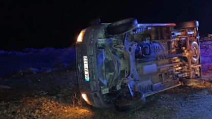 Doğanşehirde araç şarampole devrildi: 3 yaralı