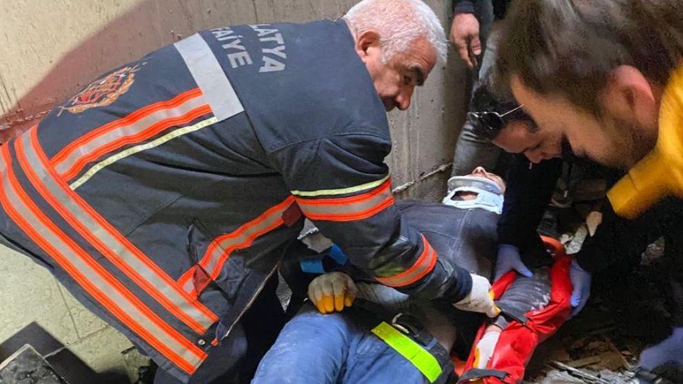 Ekipler Seferber Oldu: Şantiyede Düşen İşçi Hastaneye Yetiştirildi