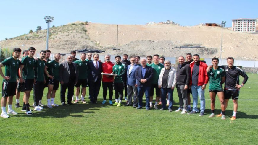 Malatyalı Ünlü İş Adamlarına Çağrı: "Elinizi Taşın Altına Koyun"
