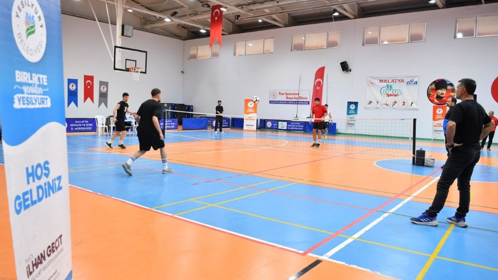 Yeşilyurt 3. Ayak Tenisi Turnuvası Ödüllü Mücadelelerle Başladı