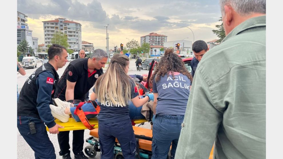 Malatya'da İki Araçlı Kazada 3 Kişi Yaralandı