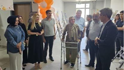 Afetin Gölgesinde Umudu Yeşertmek: Fatma Öğretmenin Mücadelesi Duygulandırdı